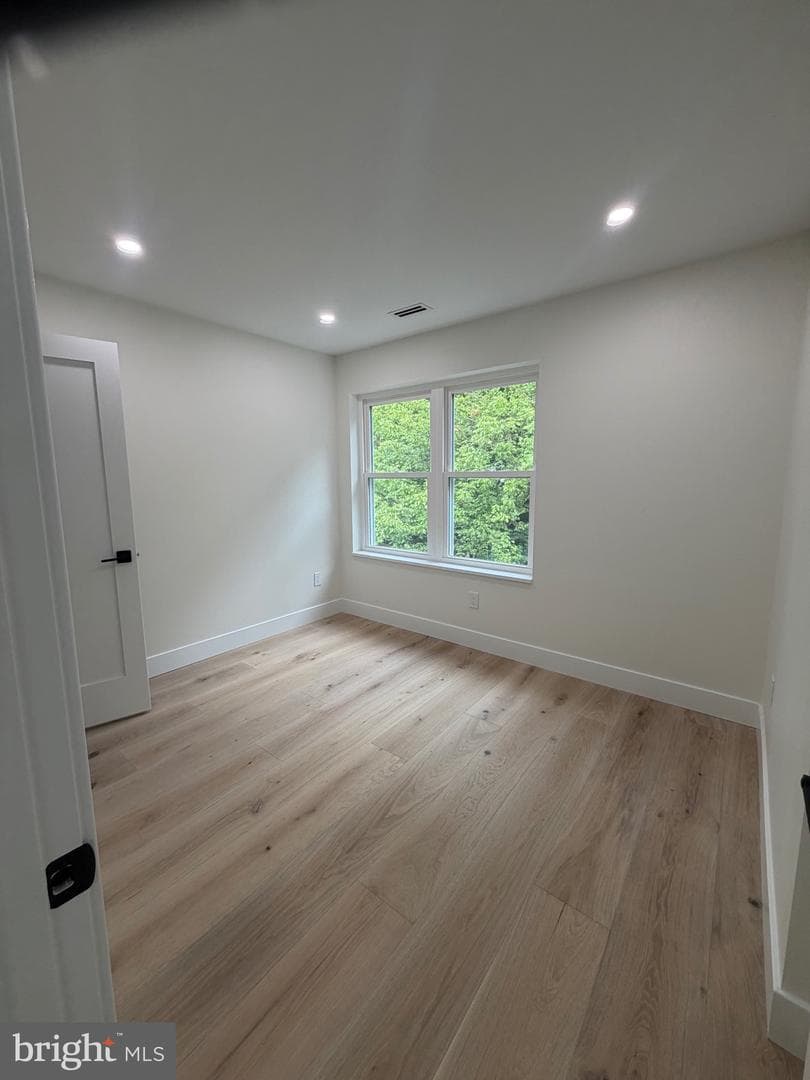 256 Willow Avenue photo 14