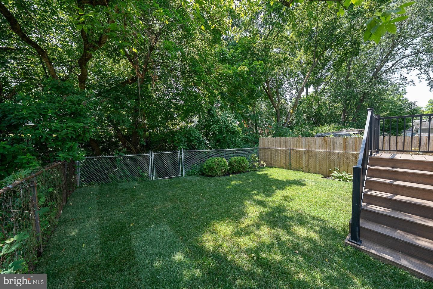 256 Willow Avenue photo 27