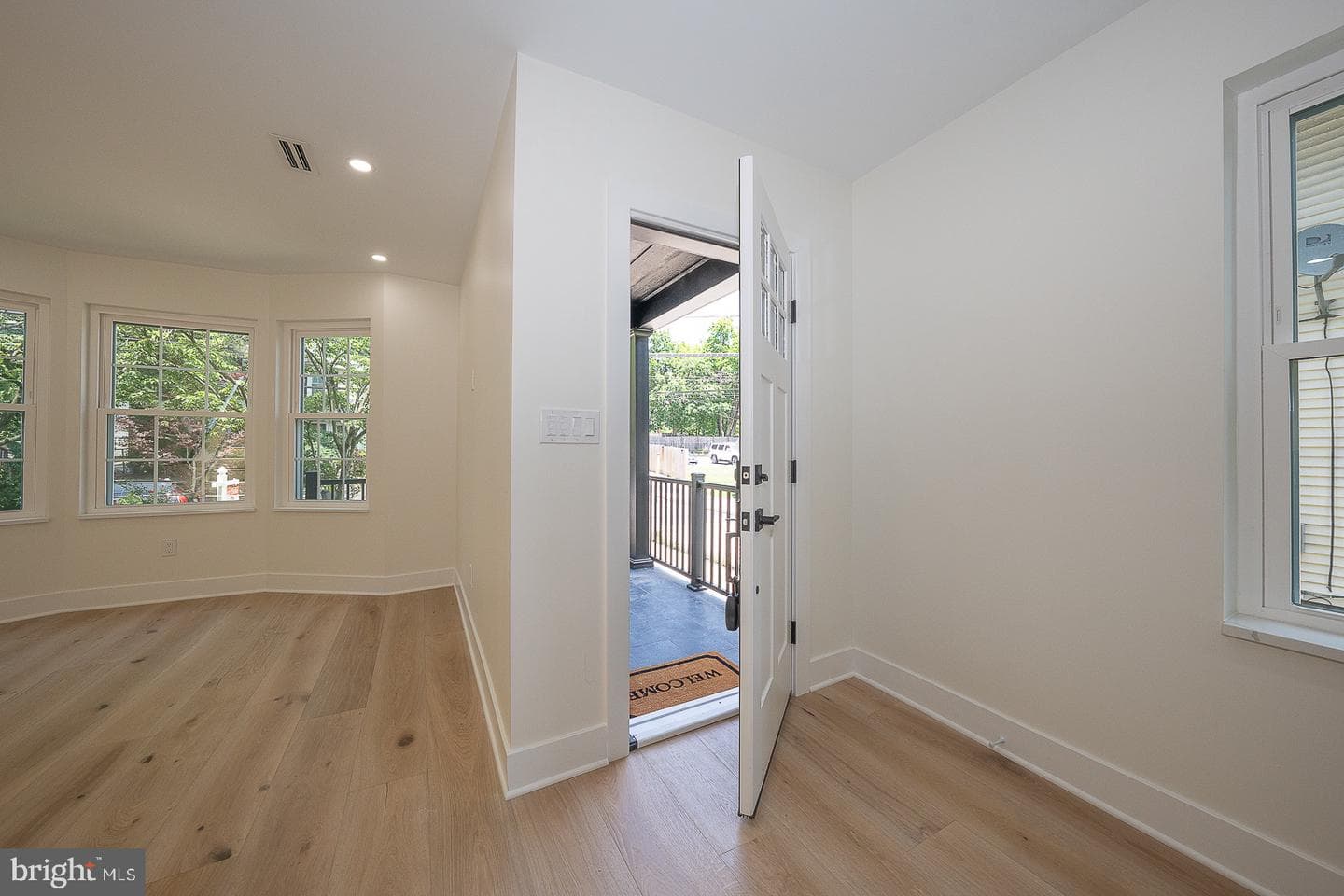 256 Willow Avenue photo 31
