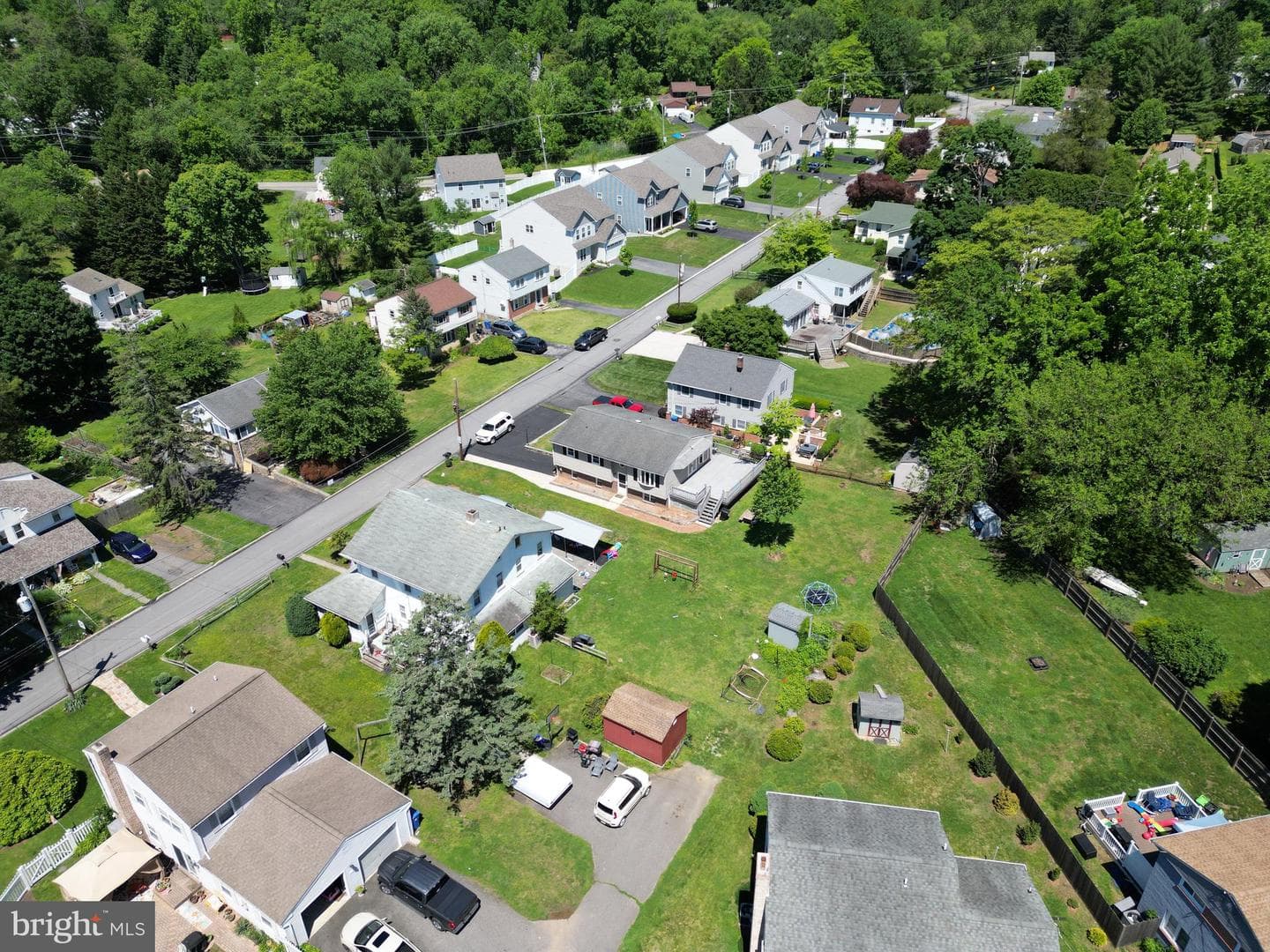 227 Elm Avenue photo 43