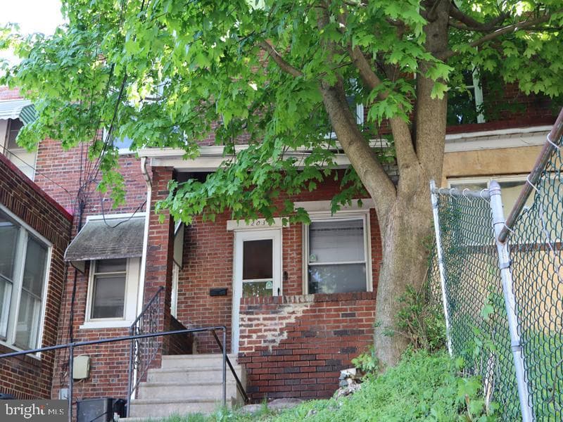 203 Hamilton Ave, Darby