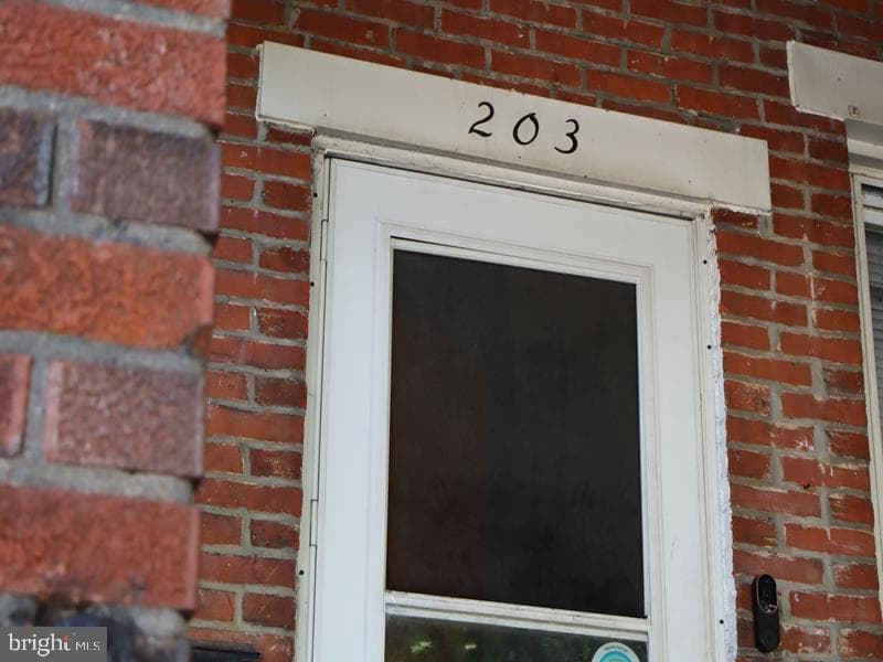 203 Hamilton Ave photo 3