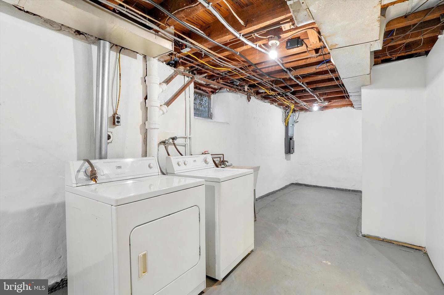 1801 Hawthorne Avenue photo 30