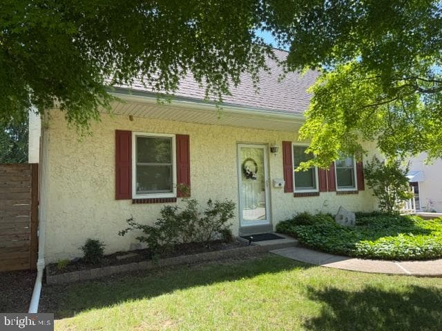 331 E Woodlyn Circle, Woodlyn