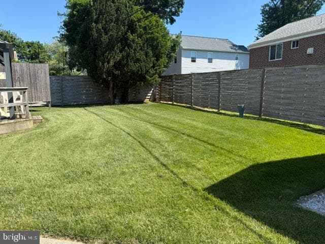 331 E Woodlyn Circle photo 19