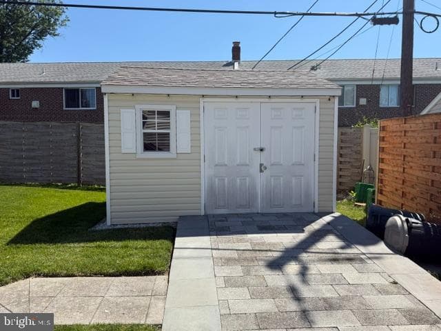 331 E Woodlyn Circle photo 20