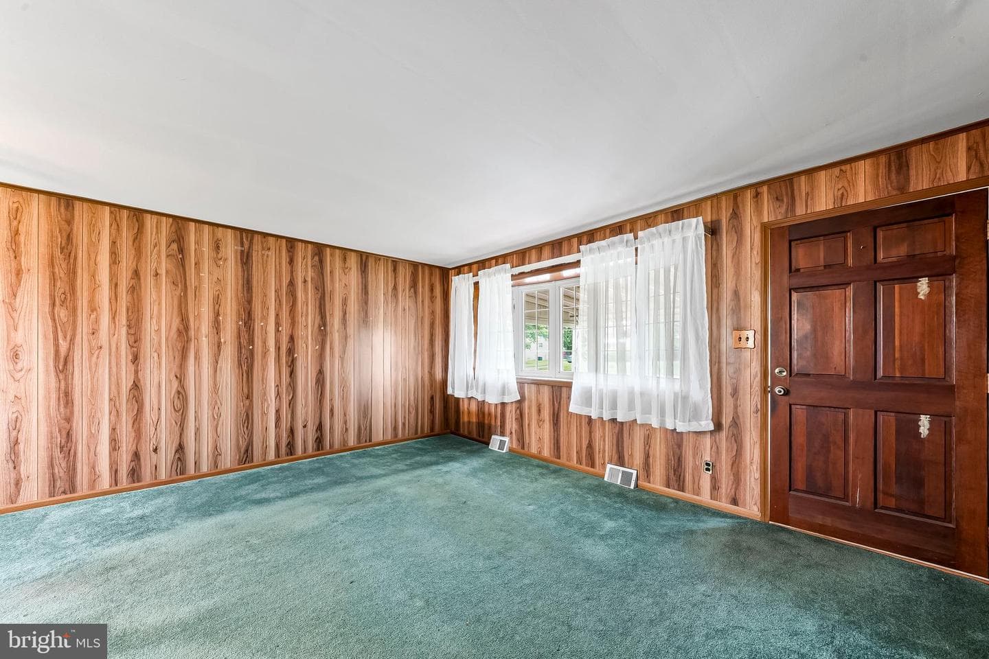 3195 Richard Road photo 15