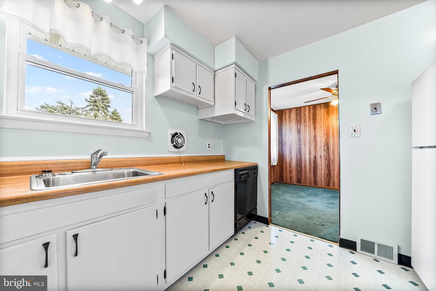 3195 Richard Road photo 7