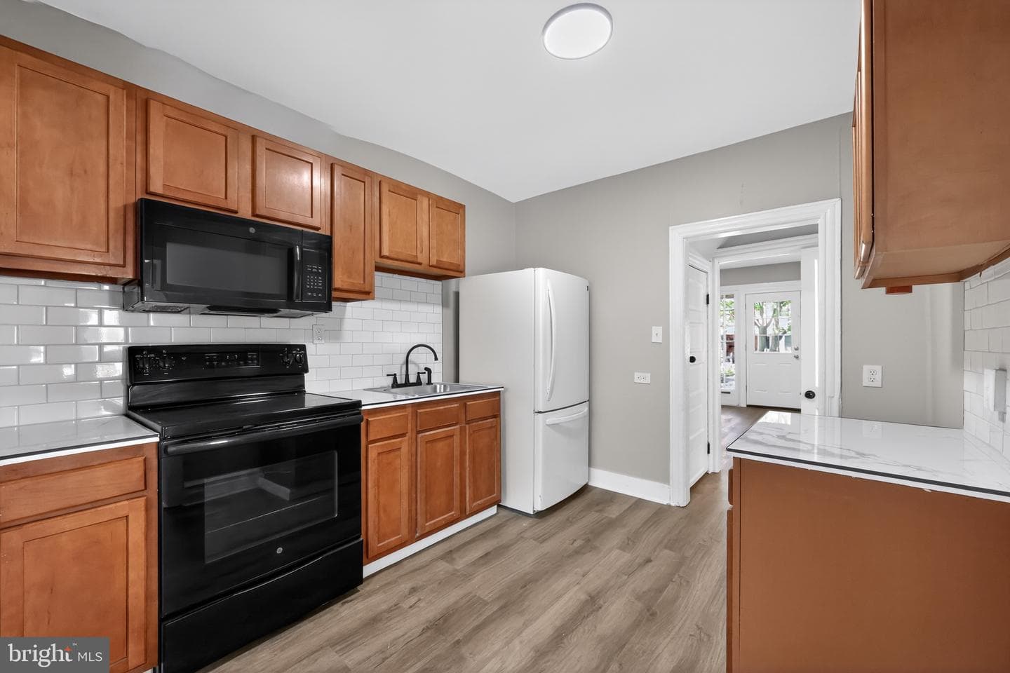 37 E Mowry Street photo 5