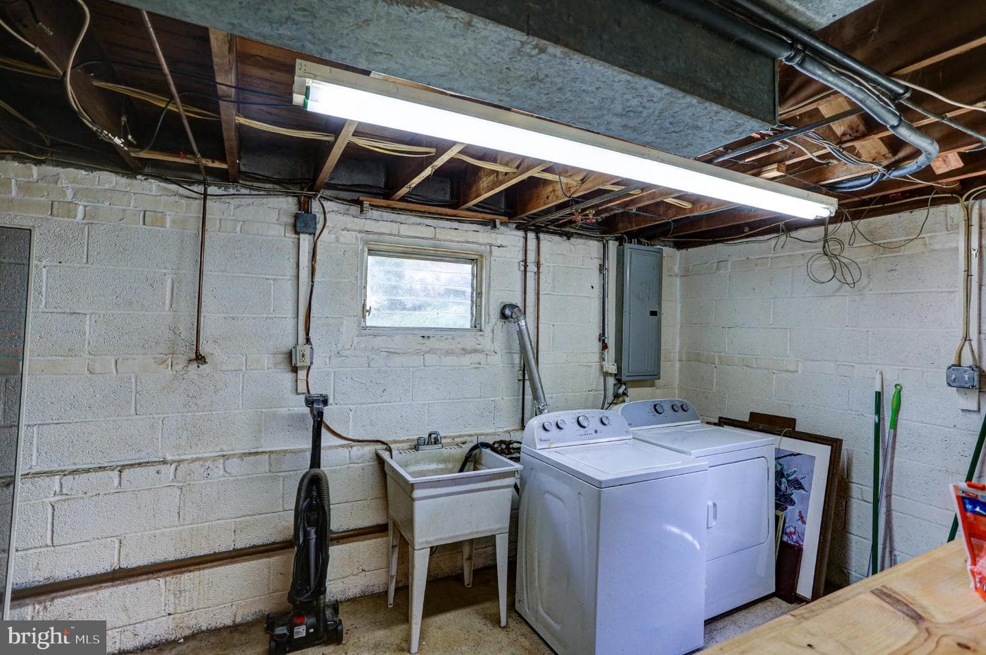 125 W Thomson Avenue photo 27