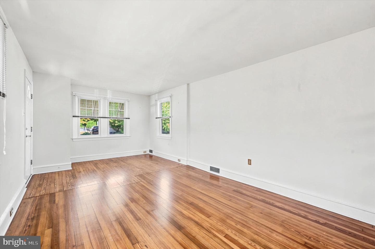 103 W Forrestview Road photo 10