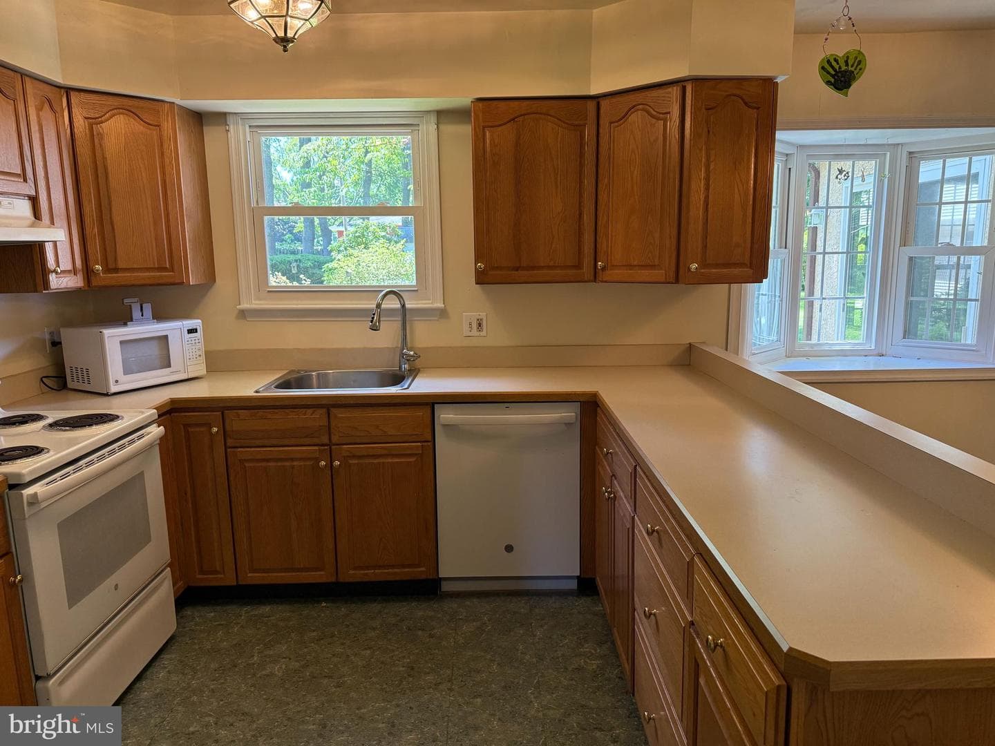 203 Moore Road photo 11