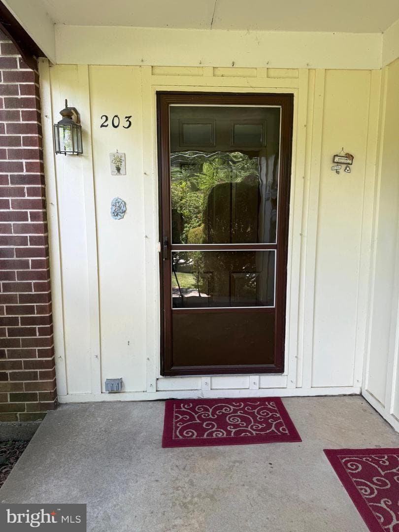 203 Moore Road, Wallingford