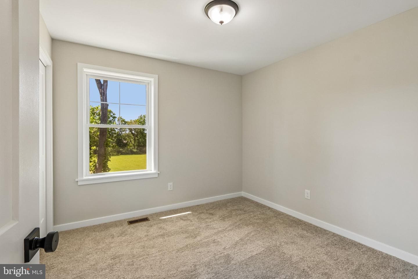 218 4th Avenue photo 36