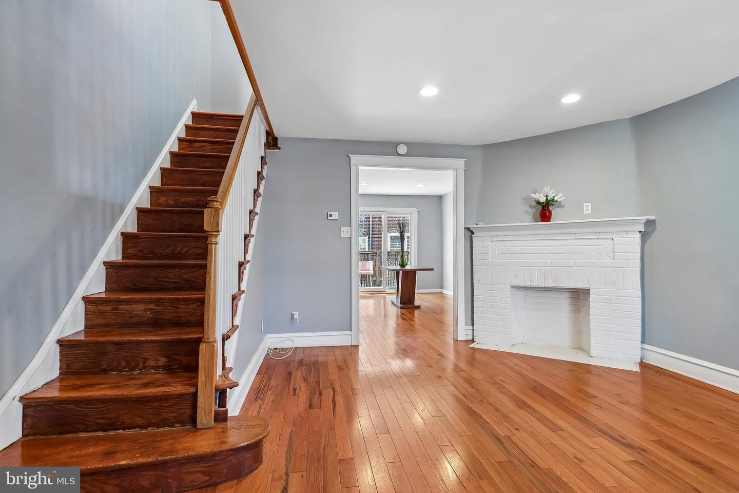 7046 Clover Lane photo 4