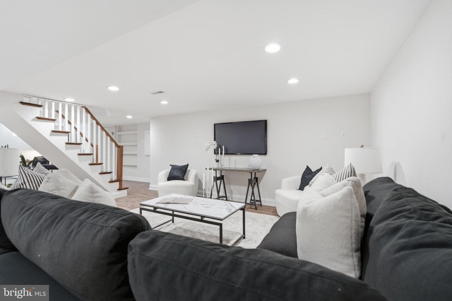 30 Meadowbrook Lane photo 27
