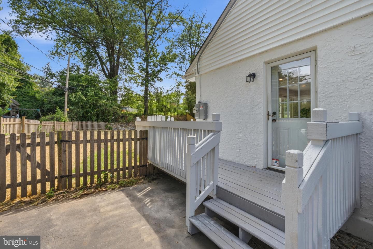 30 Meadowbrook Lane photo 5