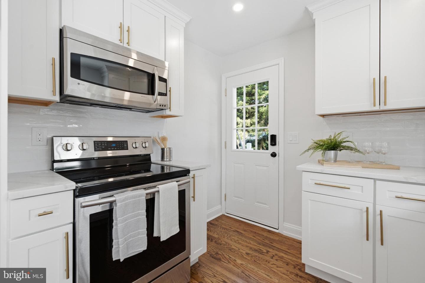 30 Meadowbrook Lane photo 6