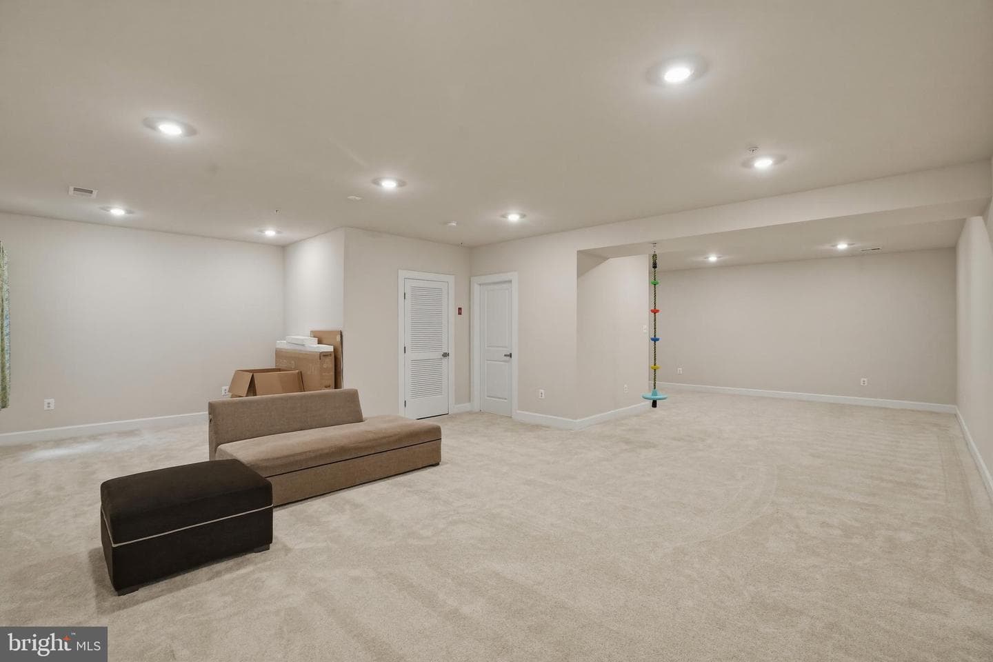 411 W Ponds Edge Drive photo 26