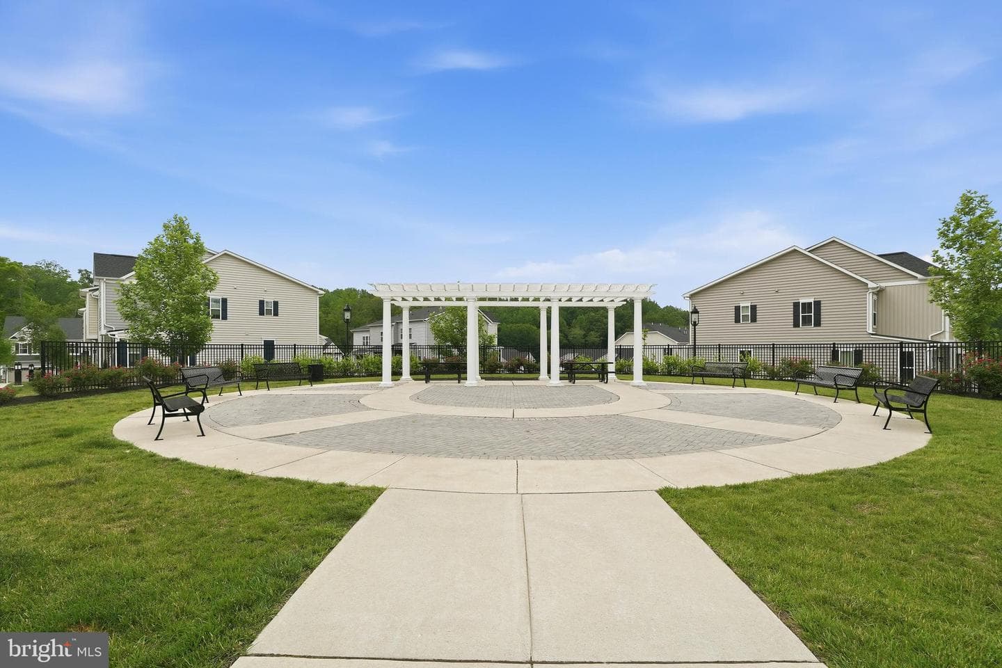 411 W Ponds Edge Drive photo 47