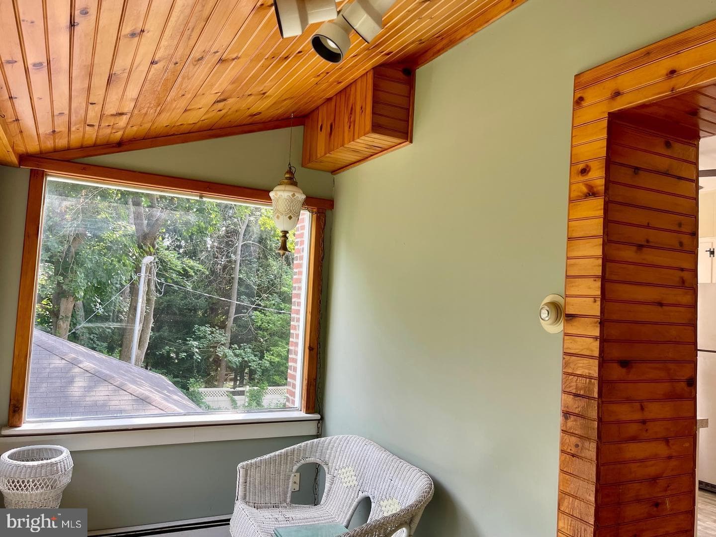 692 Lenni Road photo 13
