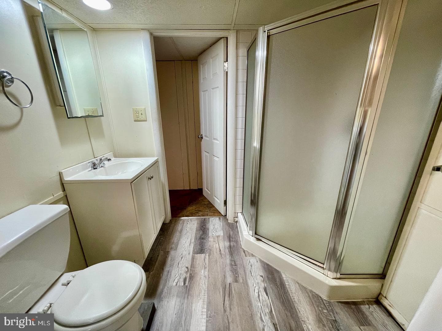 692 Lenni Road photo 21
