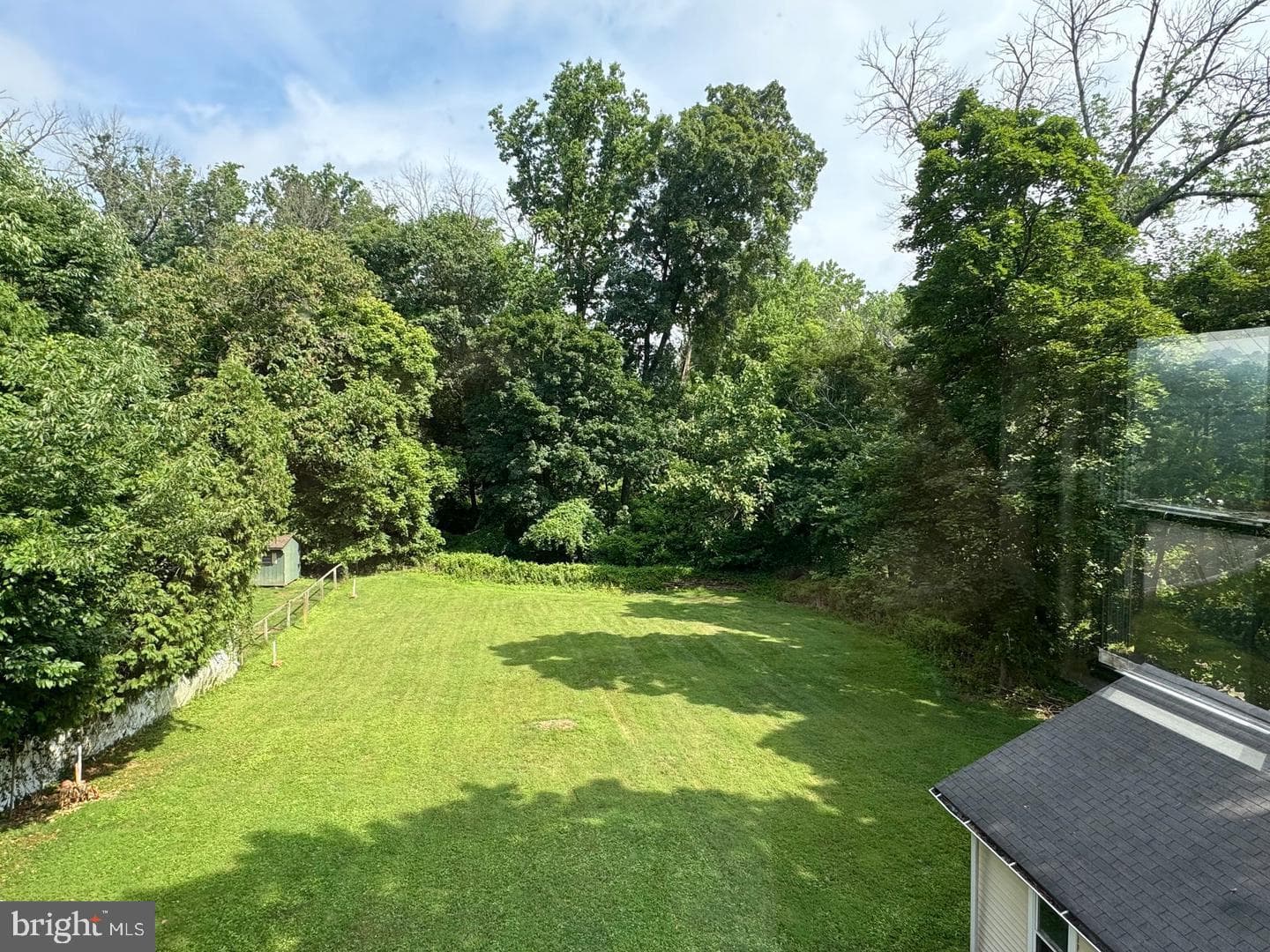 692 Lenni Road photo 26