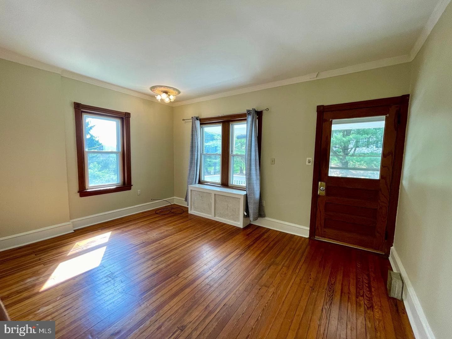 692 Lenni Road photo 4