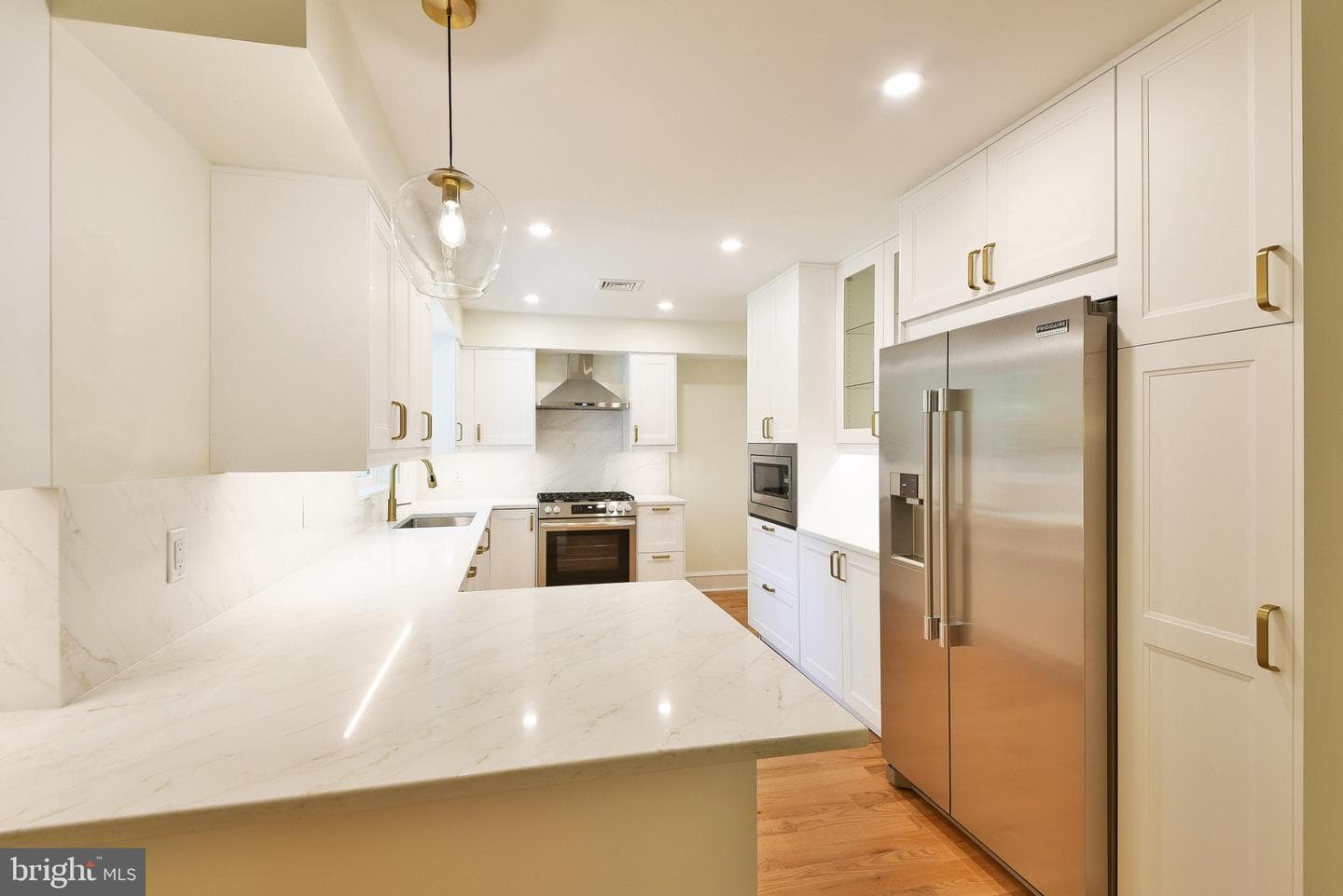 629 University Place photo 13