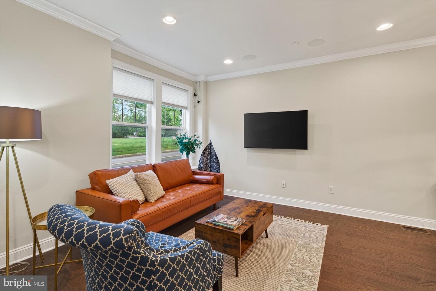 202 Charles Ellis Drive photo 4