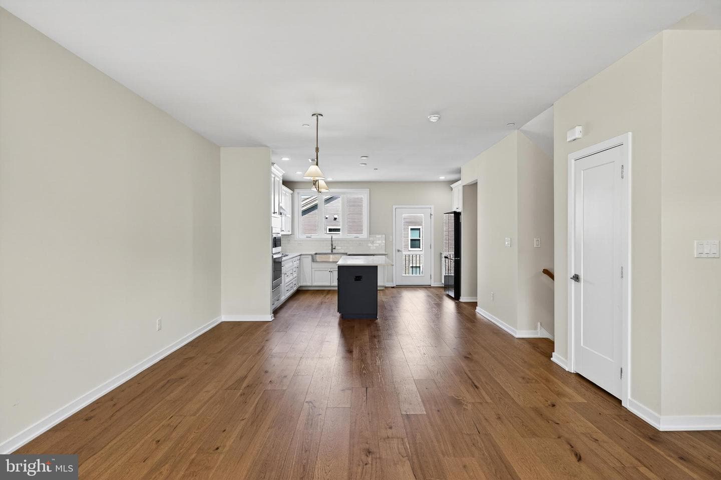 512 Hoopes Lane photo 3