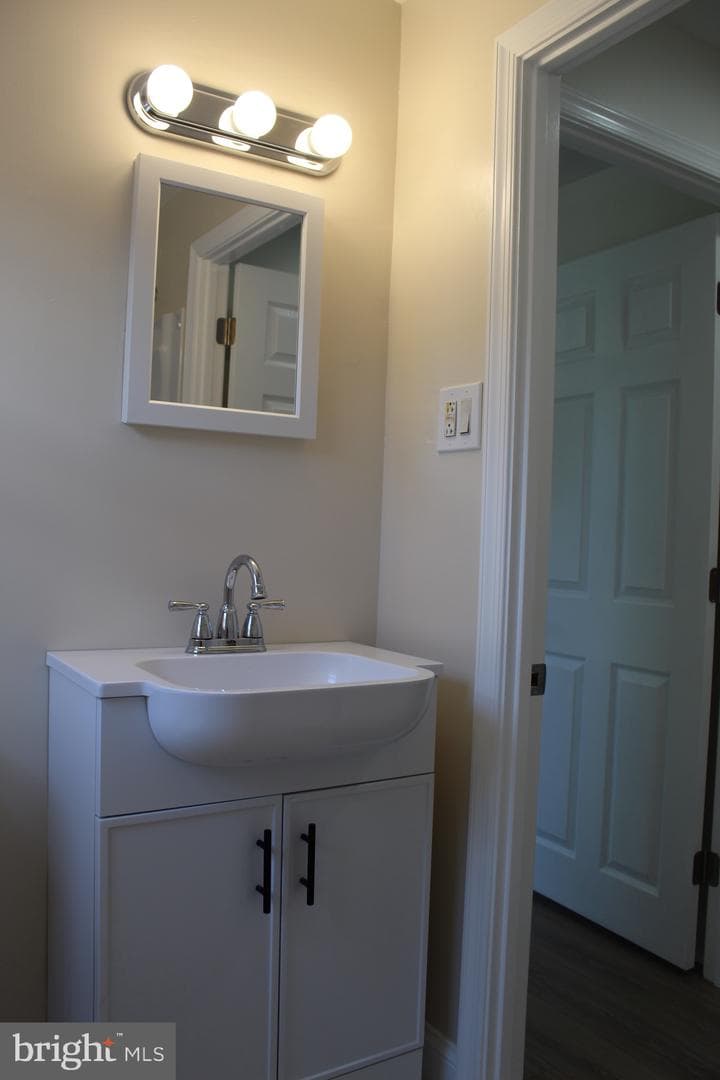 412 Roberta Avenue photo 17