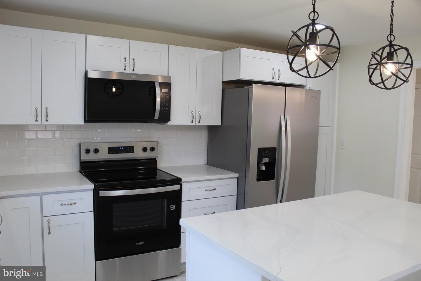 412 Roberta Avenue photo 8