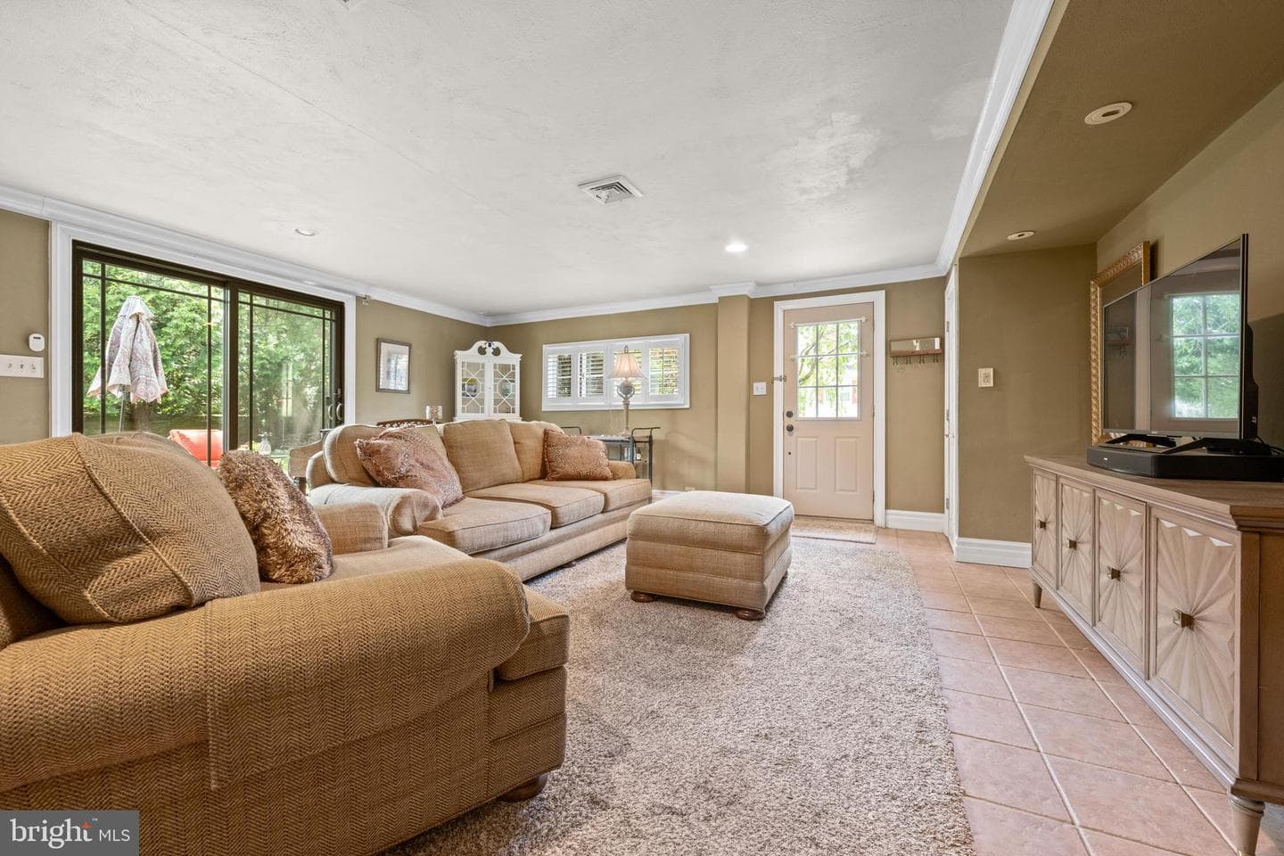 260 Avon Road photo 10