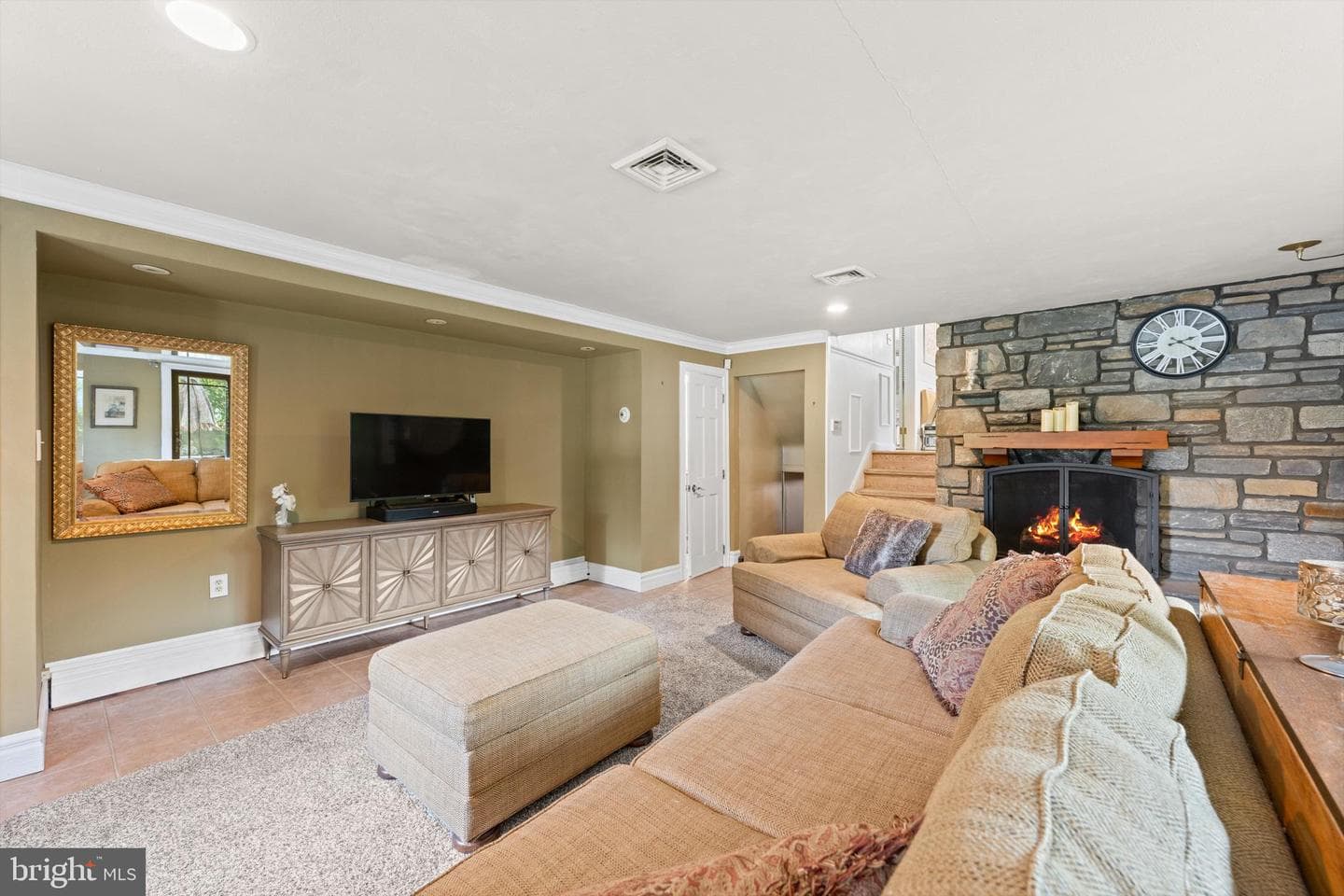 260 Avon Road photo 12
