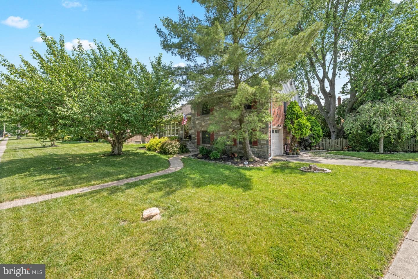 260 Avon Road photo 29