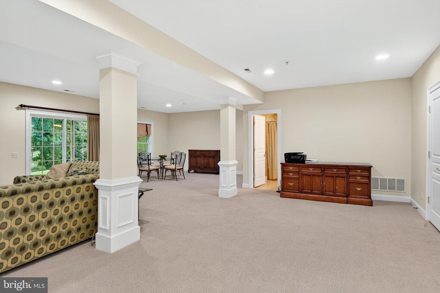 125 Camelot Lane photo 46