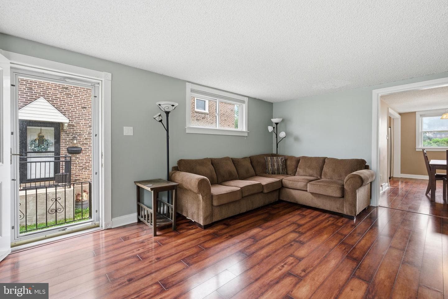 2574 Stoneybrook Lane photo 4