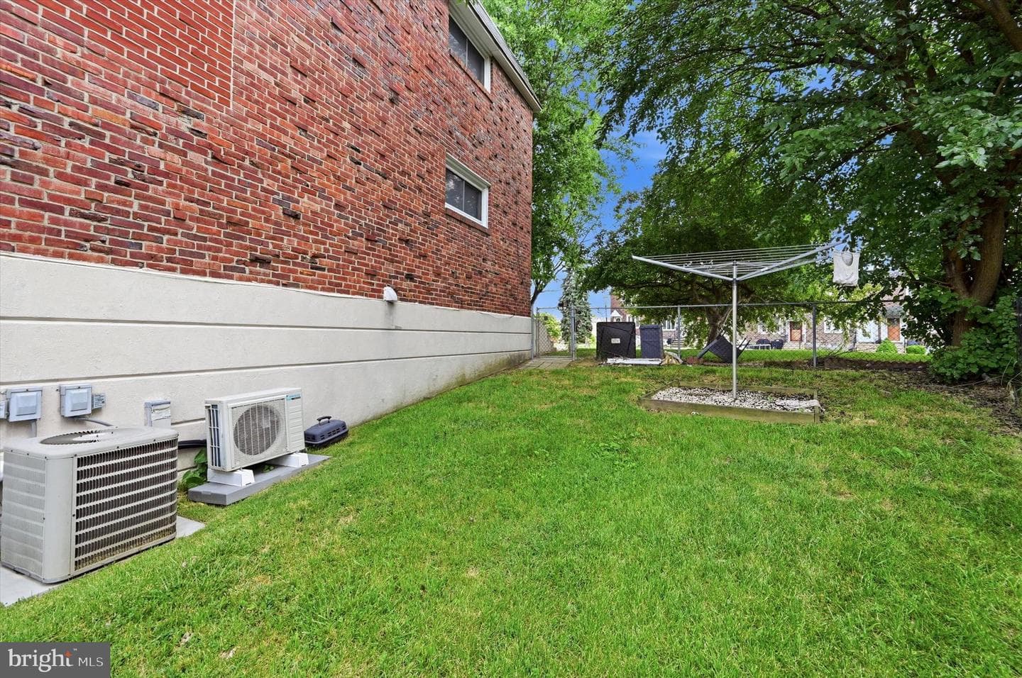 338 Stratford Rd photo 24