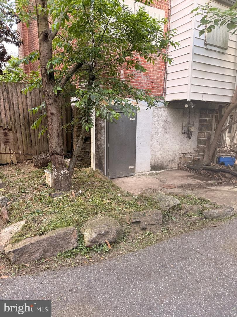 336 W 15th Street photo 15