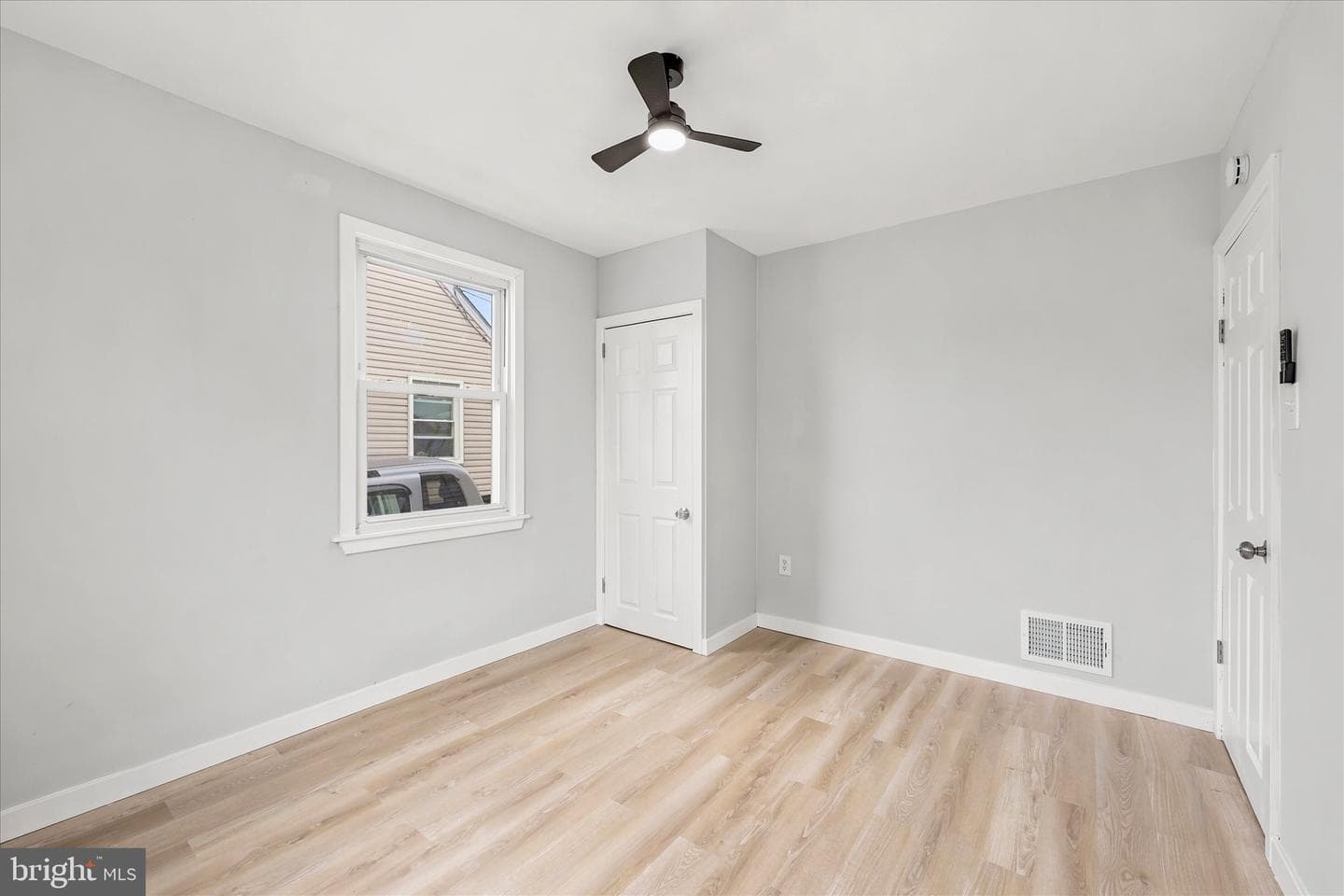 25 N Martin Lane photo 18