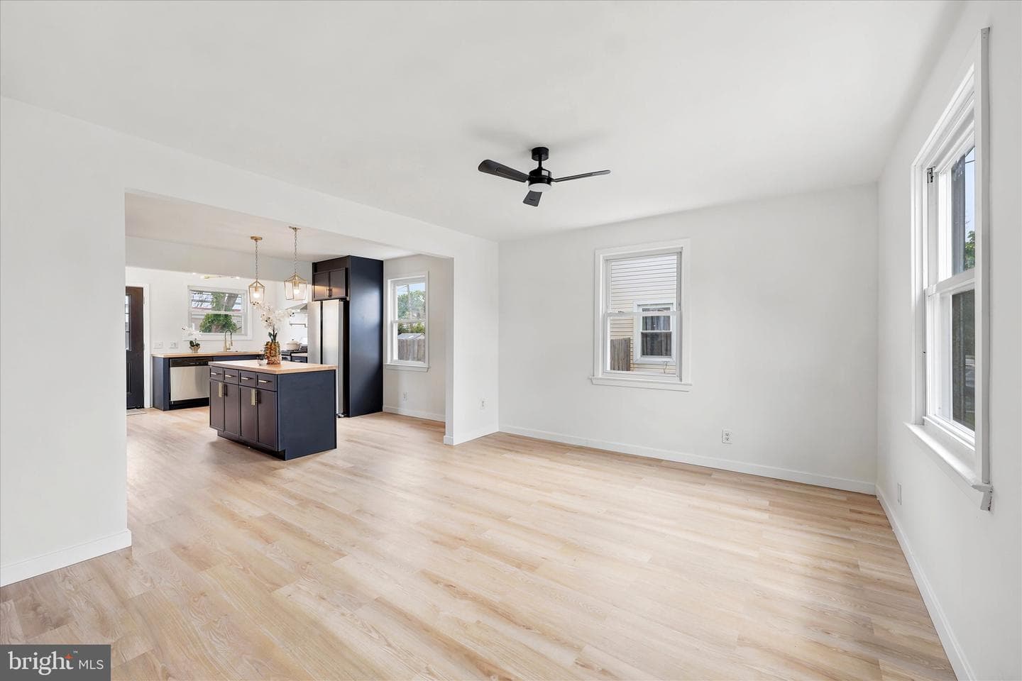 25 N Martin Lane photo 4