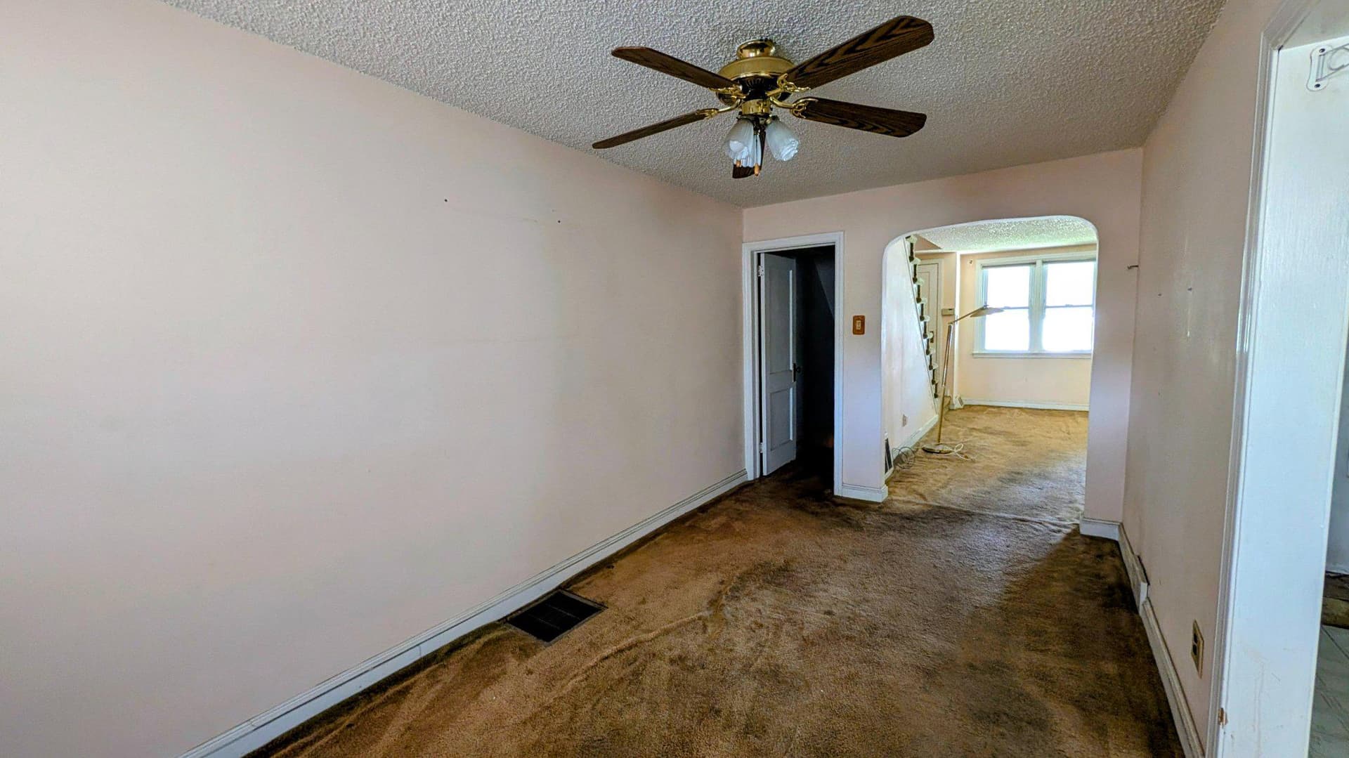 452 Westmont Drive photo 9