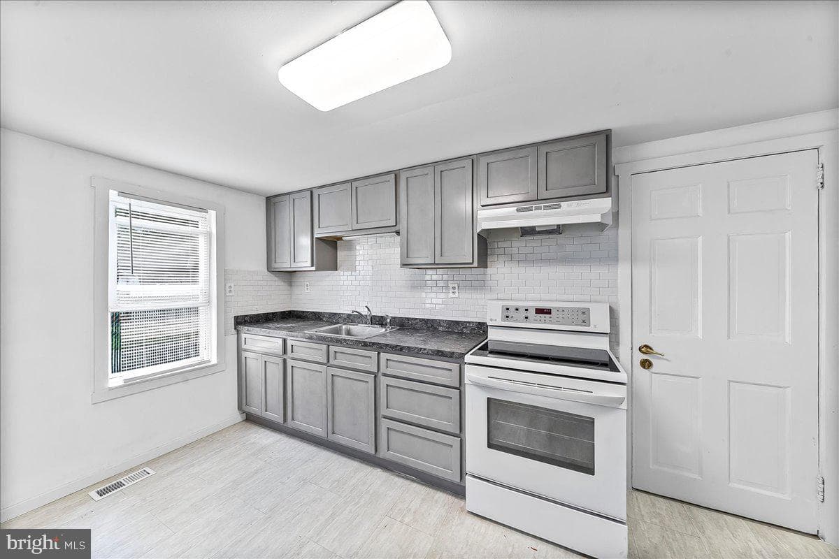 1242 Chestnut Street photo 13