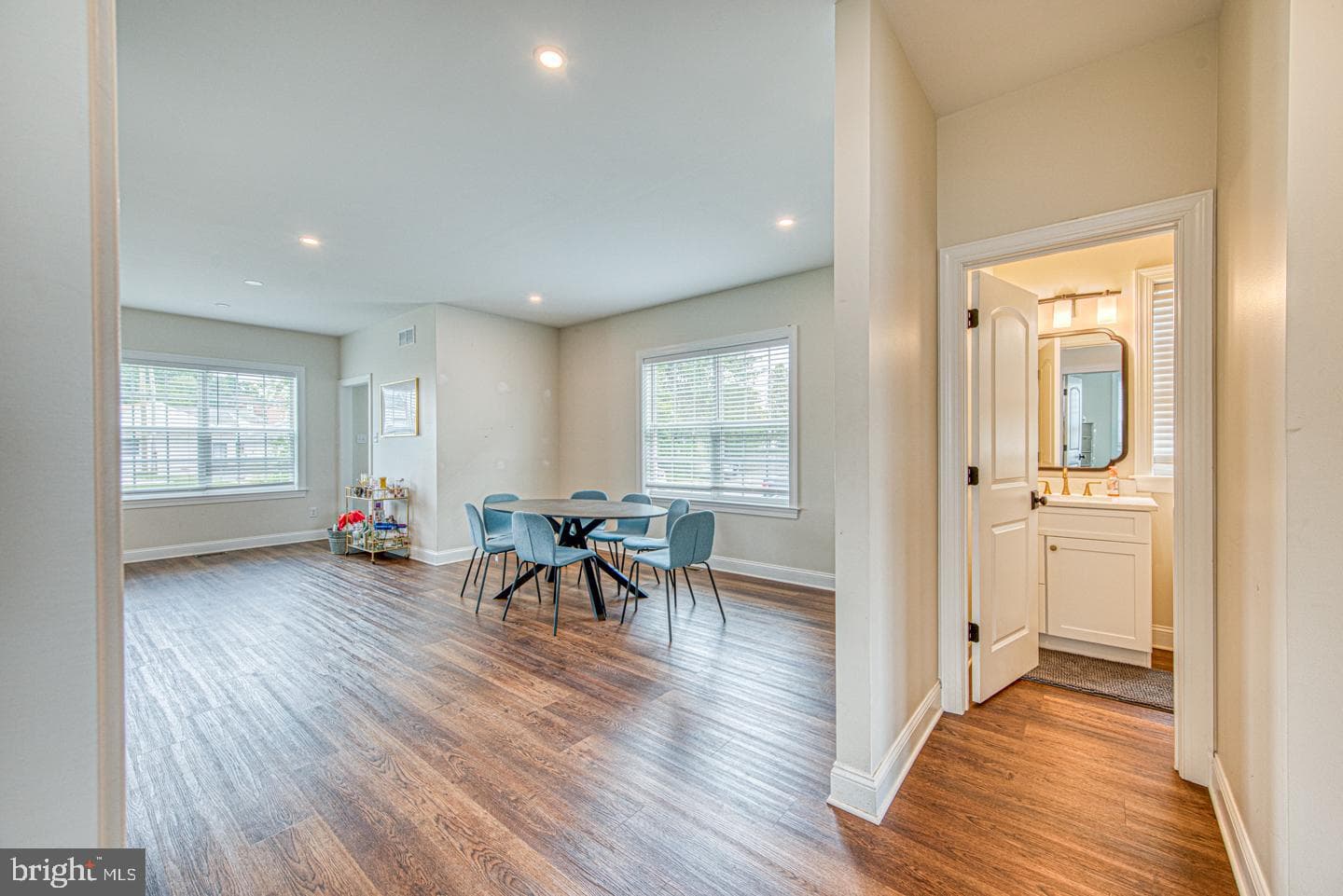 207 2nd Avenue photo 9