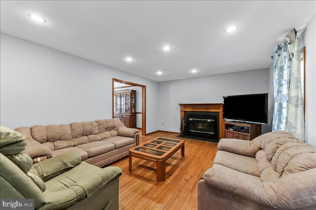 1577 Spring Meadow Lane photo 6