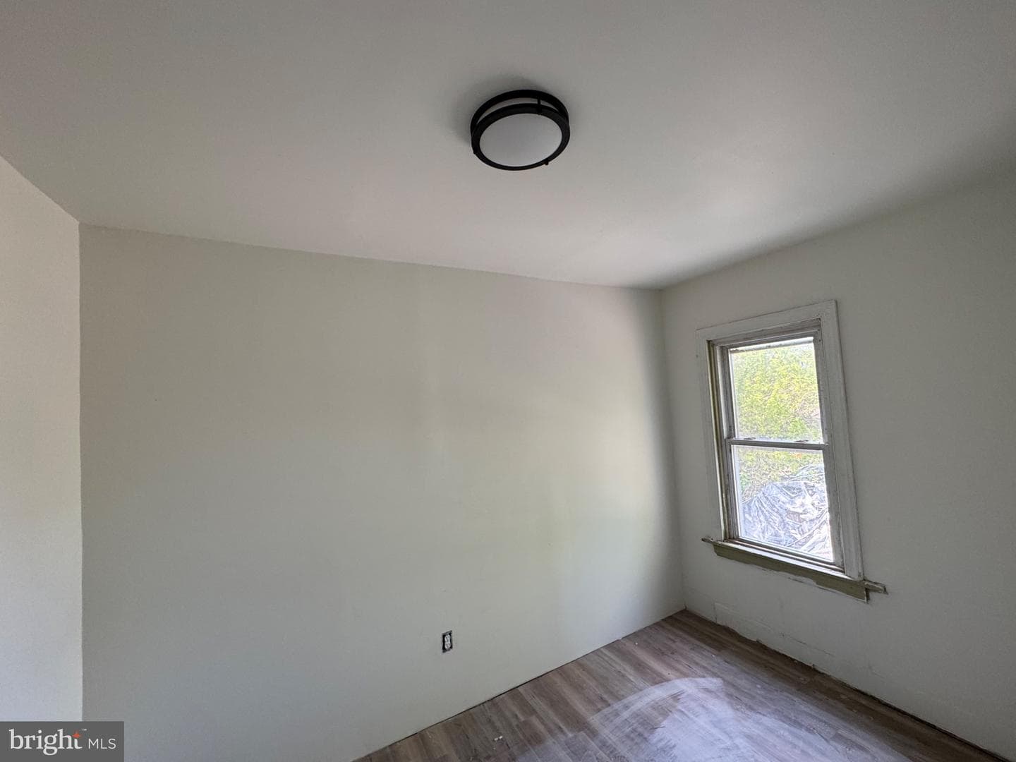 1012 W 8th Street photo 7