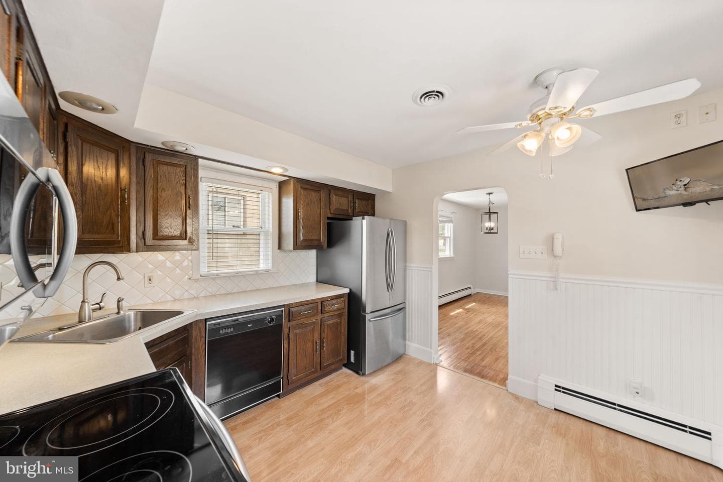 920 Belmont Avenue photo 6