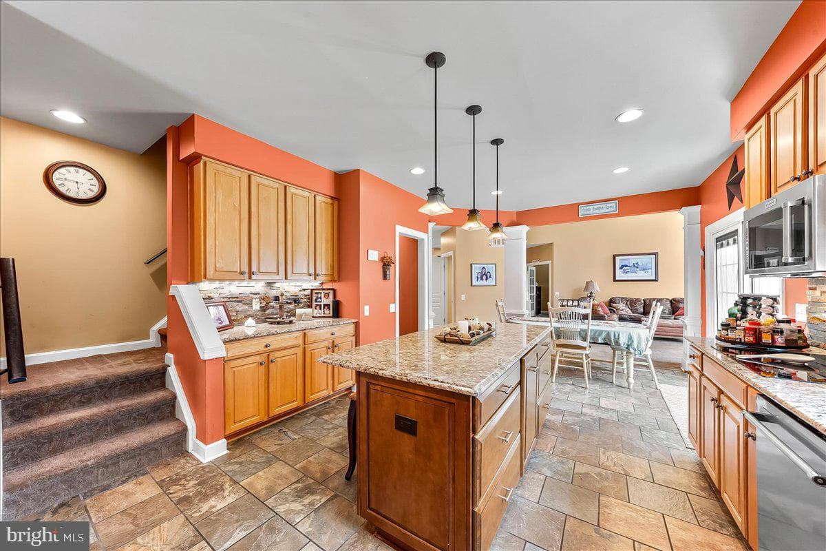 39 Maple Ln photo 14