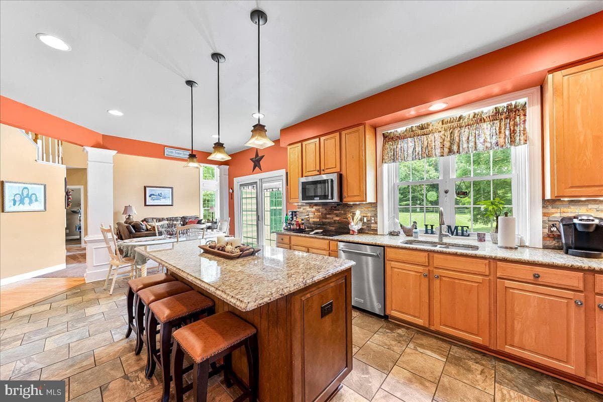 39 Maple Ln photo 15